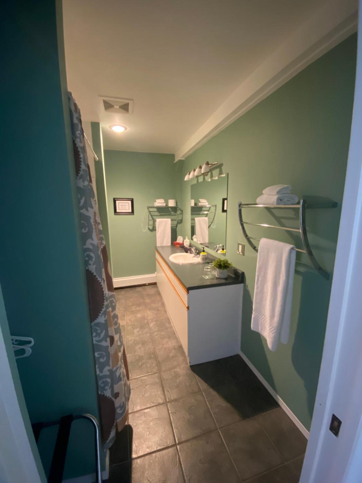 Rose Cottage Bed & Breakfast Valemount Dış mekan fotoğraf