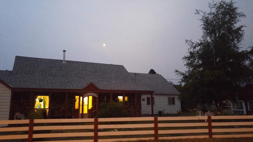 Rose Cottage Bed & Breakfast Valemount Dış mekan fotoğraf